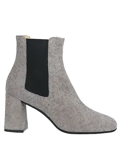 https://images.styletyx.com/images/light-grey-ankle-boot-prezioso-1329043_1.webp