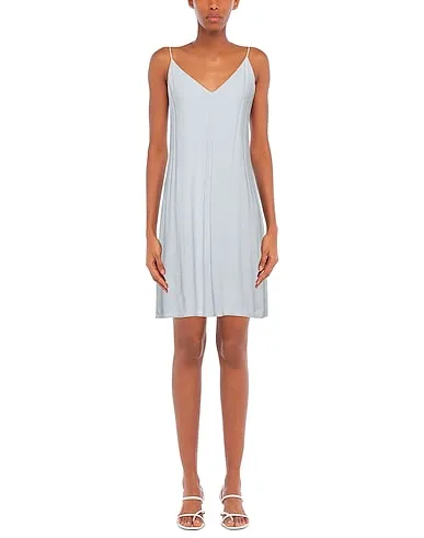 https://images.styletyx.com/images/light-grey-crepe-short-dress-lanston-1499851_2.webp