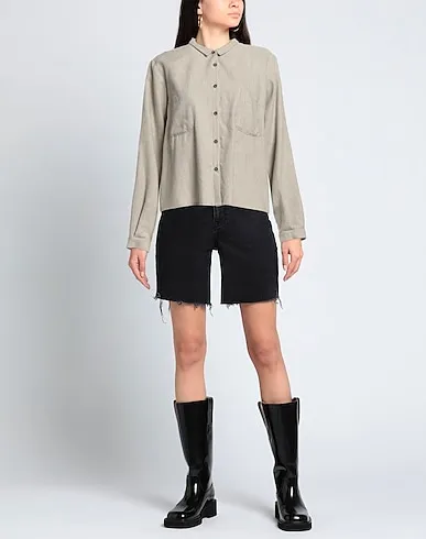 https://images.styletyx.com/images/light-grey-flannel-solid-color-shirts-blouses-isabella-clementini-1339999069_2.webp