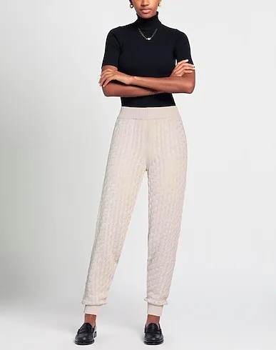 https://images.styletyx.com/images/light-grey-knitted-casual-pants-panicale-3094062_2.webp