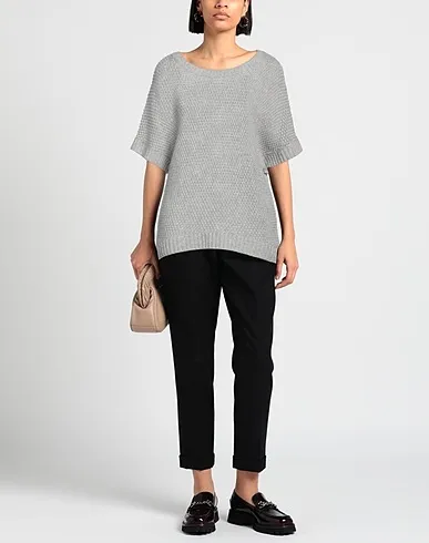 https://images.styletyx.com/images/light-grey-knitted-sweater-herzensangelegenheit-3098145_2.webp