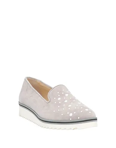 https://images.styletyx.com/images/light-grey-leather-loafers-antonio-de-luca-1003866856_2.webp