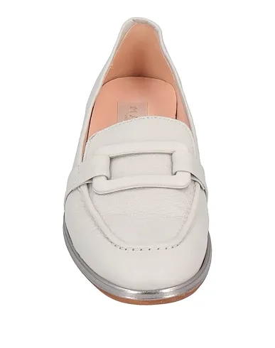 https://images.styletyx.com/images/light-grey-leather-loafers-marian-13267232_4.webp