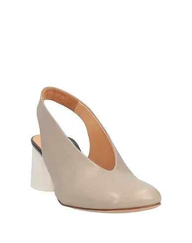 https://images.styletyx.com/images/light-grey-leather-pump-halmanera-1549466623_2.webp