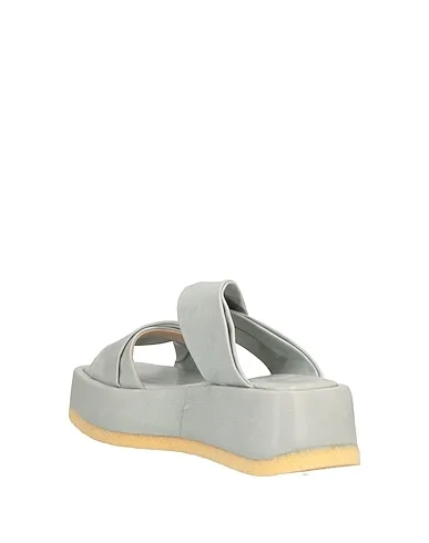 https://images.styletyx.com/images/light-grey-leather-sandals-1725-a-3095815_3.webp
