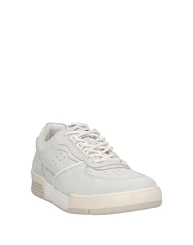 https://images.styletyx.com/images/light-grey-leather-sneakers-filling-pieces-13114831_2.webp