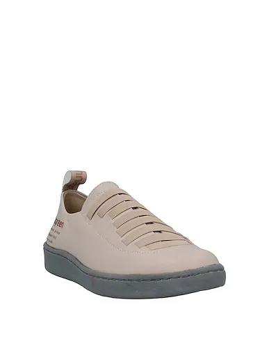 https://images.styletyx.com/images/light-grey-leather-sneakers-kanna-1722442_2.webp
