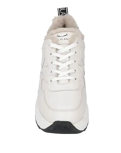 https://images.styletyx.com/images/light-grey-leather-sneakers-voile-blanche-1003870157_4.webp