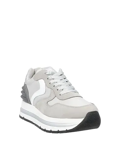 https://images.styletyx.com/images/light-grey-leather-sneakers-voile-blanche-1004558833_2.webp