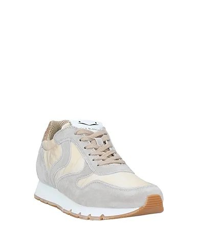 https://images.styletyx.com/images/light-grey-leather-sneakers-voile-blanche-13091142_2.webp