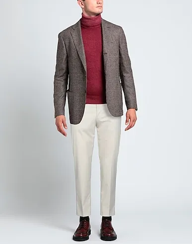 https://images.styletyx.com/images/light-grey-plain-weave-casual-pants-selected-homme-13299962_2.webp