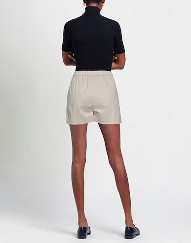 https://images.styletyx.com/images/light-grey-plain-weave-shorts-bermuda-magda-butrym-176464_3.webp