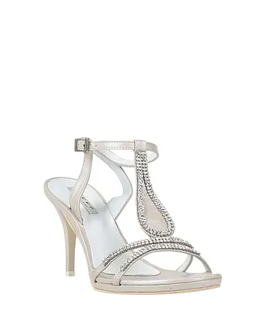 https://images.styletyx.com/images/light-grey-sandals-tiffi-1430325_2.webp