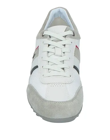https://images.styletyx.com/images/light-grey-sneakers-geox-13016959_4.webp