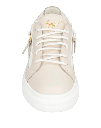 https://images.styletyx.com/images/light-grey-sneakers-giuseppe-zanotti-13057640_4.webp