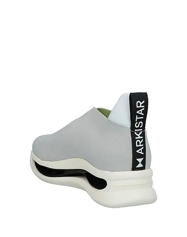 https://images.styletyx.com/images/light-grey-techno-fabric-sneakers-arkistar-1557397_3.webp