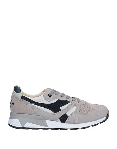 https://images.styletyx.com/images/light-grey-techno-fabric-sneakers-n9000-h-s-sw-diadora-heritage-1492038_1.webp