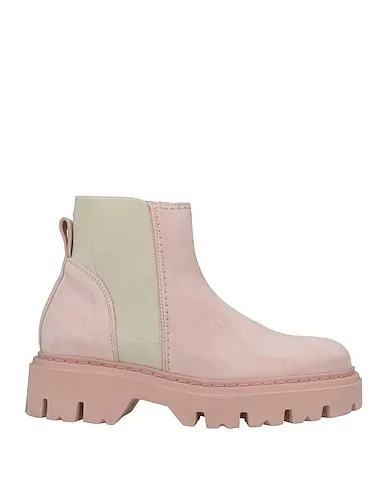 https://images.styletyx.com/images/light-pink-ankle-boot-n21-3143971_1.webp