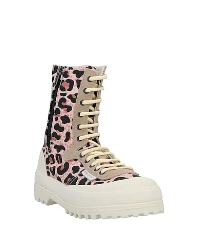 https://images.styletyx.com/images/light-pink-canvas-ankle-boot-superga-1063909_2.webp
