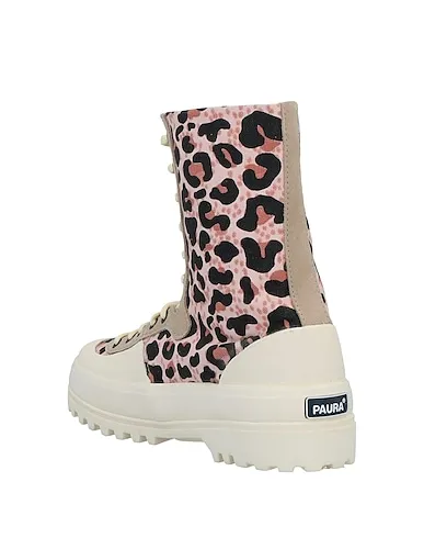 https://images.styletyx.com/images/light-pink-canvas-ankle-boot-superga-1063909_3.webp