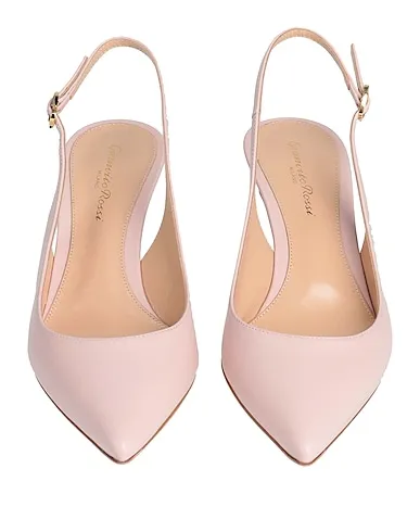 https://images.styletyx.com/images/light-pink-leather-pump-gianvito-rossi-876220449_4.webp