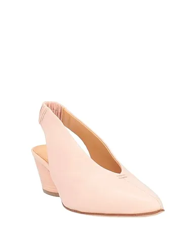 https://images.styletyx.com/images/light-pink-leather-pump-halmanera-1225022112_2.webp