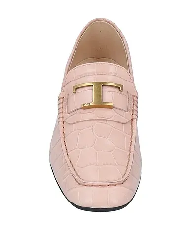 https://images.styletyx.com/images/light-pink-loafers-tod-s-1528618_4.webp