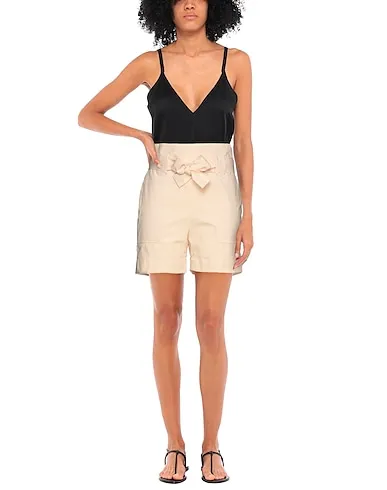 https://images.styletyx.com/images/light-pink-plain-weave-shorts-bermuda-drome-1224108_2.webp
