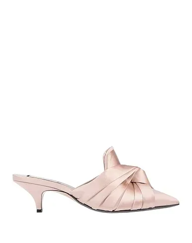 https://images.styletyx.com/images/light-pink-satin-mules-and-clogs-n21-889954_1.webp