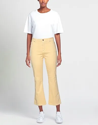 https://images.styletyx.com/images/light-yellow-denim-denim-pants-jijil-398676750_2.webp