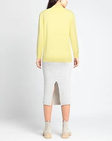 https://images.styletyx.com/images/light-yellow-knitted-cashmere-blend-incentive-3281568_3.webp