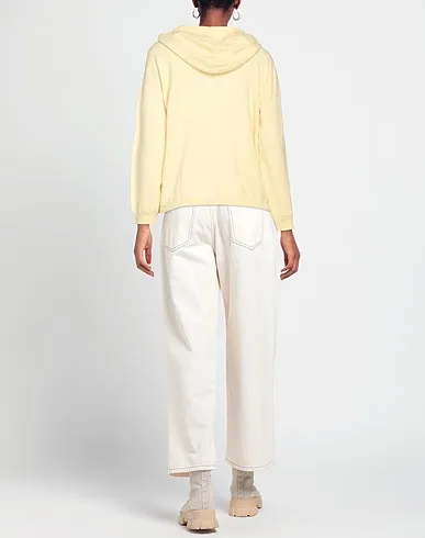 https://images.styletyx.com/images/light-yellow-knitted-sweater-clips-2865102_3.webp