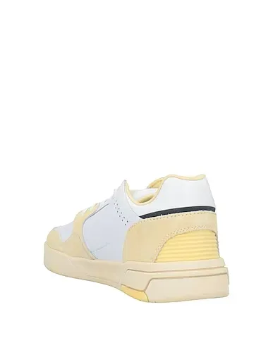 https://images.styletyx.com/images/light-yellow-leather-sneakers-champion-3202641_3.webp