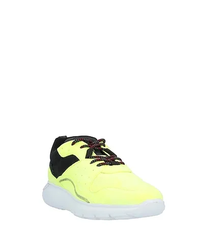 https://images.styletyx.com/images/light-yellow-leather-sneakers-hogan-2206919_2.webp