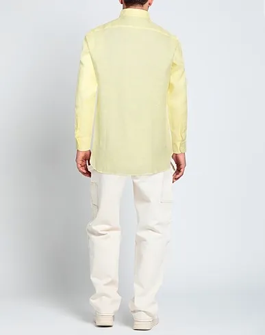 https://images.styletyx.com/images/light-yellow-plain-weave-linen-shirt-zegna-13588359_3.webp