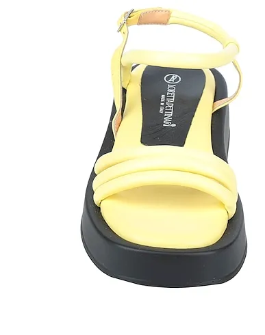 https://images.styletyx.com/images/light-yellow-sandals-loretta-pettinari-1349387_4.webp