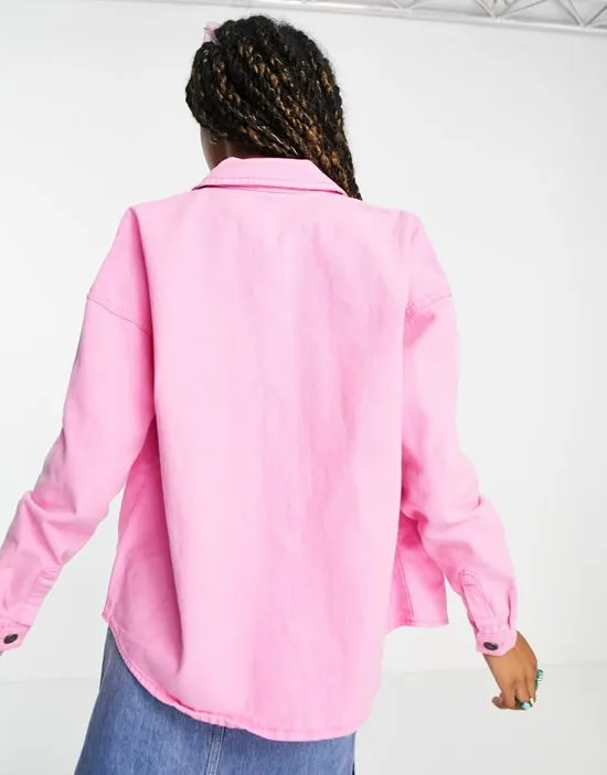 https://images.styletyx.com/images/lightweight-denim-shirt-jacket-in-pink-noisy-may-2205066_4.webp