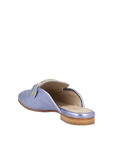 https://images.styletyx.com/images/lilac-leather-mules-and-clogs-baldinini-710613188_3.webp