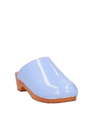 https://images.styletyx.com/images/lilac-leather-mules-and-clogs-figure-decorative-1225918023_2.webp