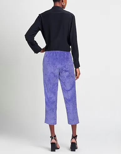 https://images.styletyx.com/images/lilac-velvet-casual-pants-guttha-1693952812_3.webp