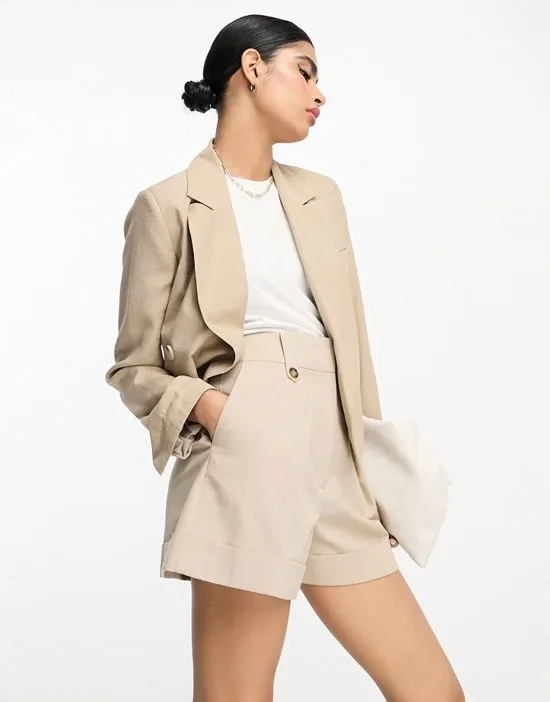 https://images.styletyx.com/images/linen-mom-short-with-waist-tabs-in-neutral-asos-design-13376544_1.webp