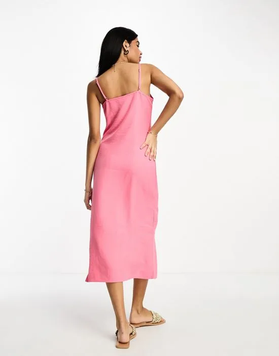 https://images.styletyx.com/images/linen-touch-cami-midi-dress-with-slit-front-in-pink-vila-1004200186_4.webp