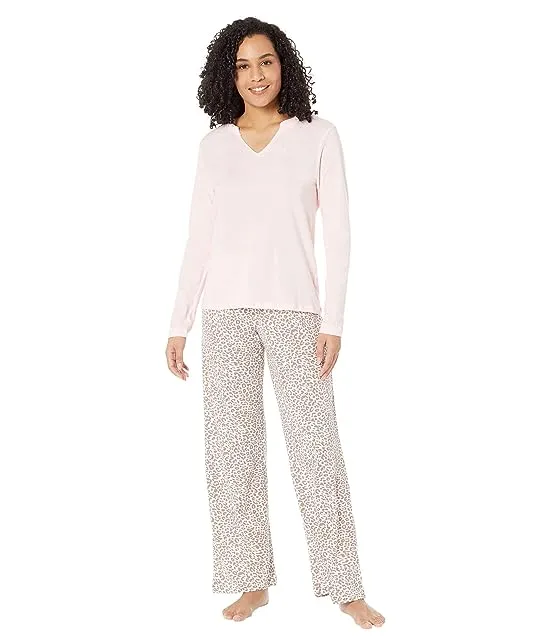 https://images.styletyx.com/images/long-sleeve-split-neck-tee-pj-set-karen-neuburger-2822276_1.webp