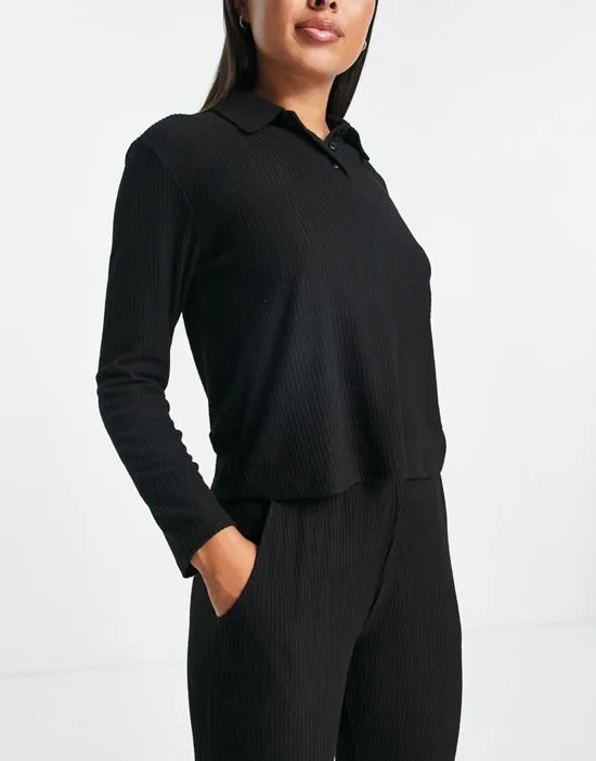 https://images.styletyx.com/images/lounge-super-soft-collared-top-sweatpants-set-in-black-asos-design-3030758_3.webp
