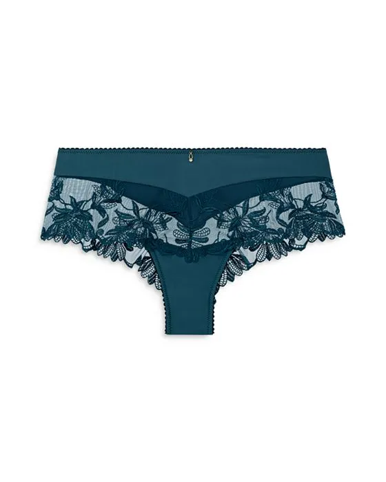 https://images.styletyx.com/images/lovessence-saint-tropez-brief-aubade-paris-2821216_4.webp