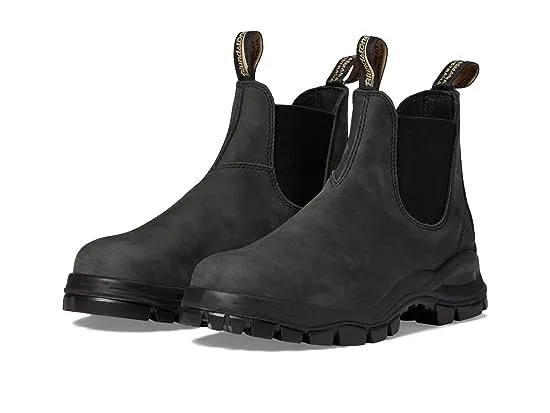 https://images.styletyx.com/images/lug-boot-blundstone-2569573_1.webp