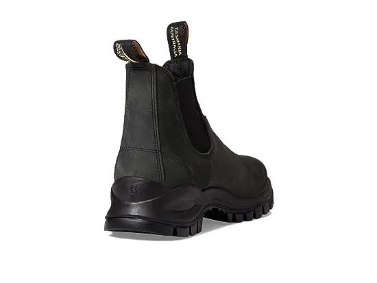 https://images.styletyx.com/images/lug-boot-blundstone-2569573_5.webp