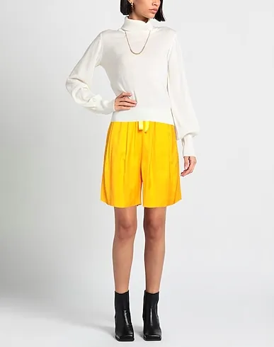 https://images.styletyx.com/images/mandarin-plain-weave-shorts-bermuda-rue-8isquit-13133794_2.webp