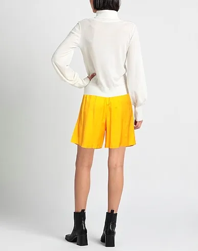 https://images.styletyx.com/images/mandarin-plain-weave-shorts-bermuda-rue-8isquit-13133794_3.webp