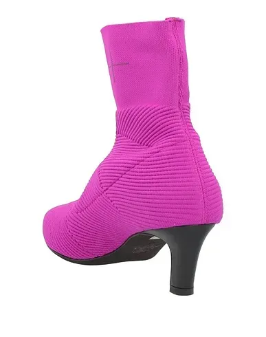 https://images.styletyx.com/images/mauve-knitted-ankle-boot-high-1224158252_3.webp